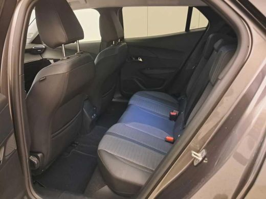 Peugeot 2008 1.2 PureTech Allure Pack Camera | 17" Lichtmetaal | Climate Control | DAB | Carplay | Digitaal Da... ActivLease financial lease