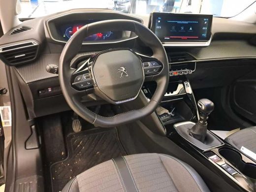 Peugeot 2008 1.2 PureTech Allure Pack Camera | 17" Lichtmetaal | Climate Control | DAB | Carplay | Digitaal Da... ActivLease financial lease