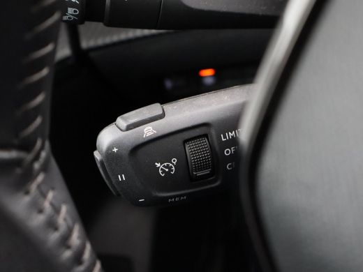 Peugeot 208 1.2 PT ALLURE PACK + ADAPTIVE CRUISE | CAMERA | STOELVERWARMING | CARPLAY | LED | PRIVACY ActivLease financial lease