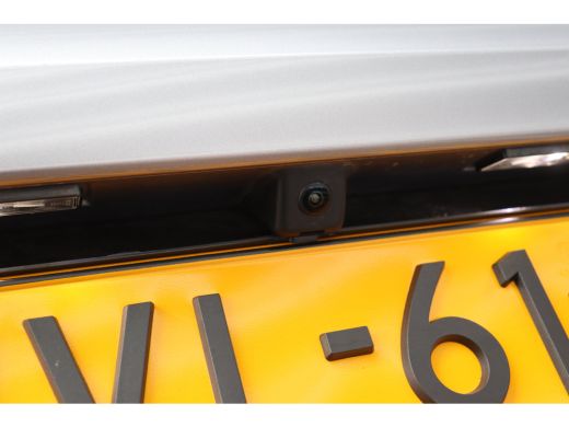 Peugeot 208 1.2 PURETECH 100PK ALLURE / NAVI / LEDER / CLIMA / PDC / 16" LMV / CAMERA / WINTERPAKKET / CRUISE... ActivLease financial lease