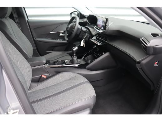 Peugeot 208 1.2 PURETECH 100PK ALLURE / NAVI / LEDER / CLIMA / PDC / 16" LMV / CAMERA / WINTERPAKKET / CRUISE... ActivLease financial lease