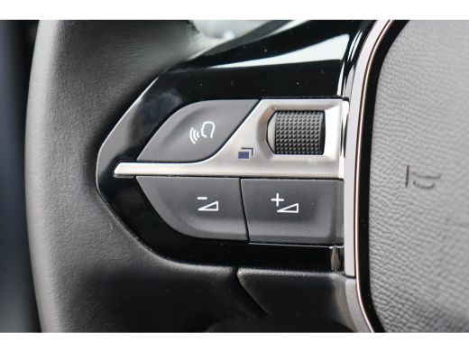 Peugeot 208 1.2 PURETECH 100PK ALLURE / NAVI / LEDER / CLIMA / PDC / 16" LMV / CAMERA / WINTERPAKKET / CRUISE... ActivLease financial lease