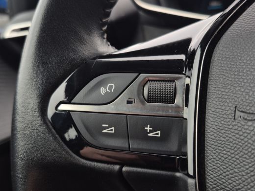 Peugeot 208 1.2 PureTech Allure 100pk | Keyless | Camera | Full LED | Full map navigatie | Carplay/android au... ActivLease financial lease