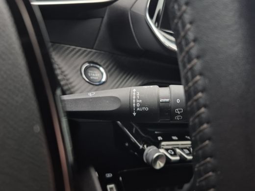 Peugeot 208 1.2 PureTech Allure 100pk | Keyless | Camera | Full LED | Full map navigatie | Carplay/android au... ActivLease financial lease