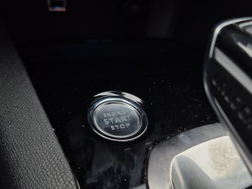 Peugeot 3008 1.2 PureTech Allure Pack Automaat | Trekhaak | Camera | Full LED | Keyless | Parkeersensoren | Fu... ActivLease financial lease