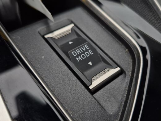 Peugeot 3008 1.2 PureTech Allure Pack Automaat | Trekhaak | Camera | Full LED | Keyless | Parkeersensoren | Fu... ActivLease financial lease