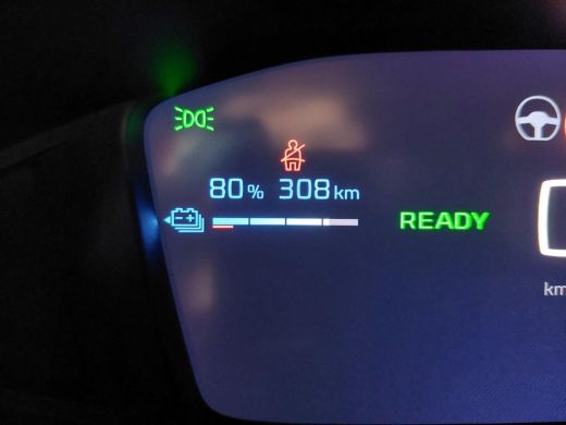 Peugeot e-2008 EV Allure Avantage 54 kWh | 3-Fase | Achteruitrijcamera | Climate Control | Draadloos Apple Carpl... ActivLease financial lease