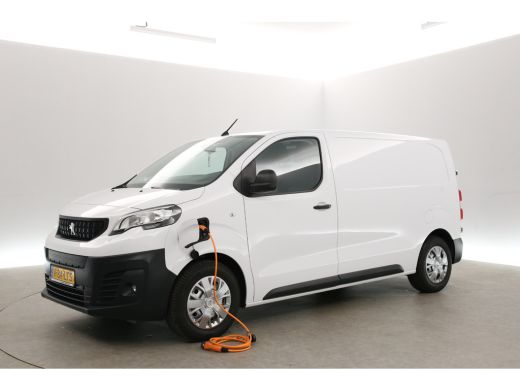 Peugeot e-Expert L2H1 75 kWh | NIEUW | Snelladen | SOH 99% | Airco | 3 Zits | Cruise | Camera | Carplay | Navi ActivLease financial lease