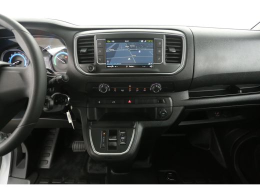 Peugeot e-Expert L2H1 75 kWh | NIEUW | Snelladen | SOH 99% | Airco | 3 Zits | Cruise | Camera | Carplay | Navi ActivLease financial lease