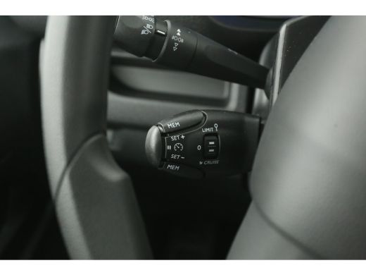 Peugeot e-Expert L2H1 75 kWh | NIEUW | Snelladen | SOH 99% | Airco | 3 Zits | Cruise | Camera | Carplay | Navi ActivLease financial lease