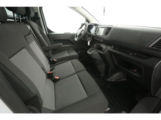 Peugeot e-Expert L2H1 75 kWh | NIEUW | Snelladen | SOH 99% | Airco | 3 Zits | Cruise | Camera | Carplay | Navi ActivLease financial lease