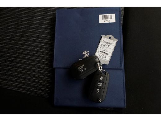 Peugeot Expert 2.0 BlueHDI 145pk L3 D.C. Navi/Camera/2x Schuifdeur 07-2022 ActivLease financial lease