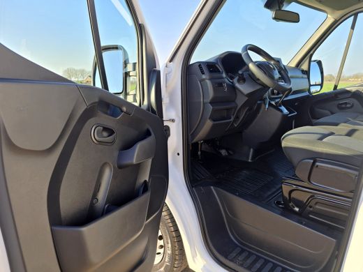 Renault Master T35 2.3 dCi L2 H2 - 150 PK - Euro 6 - Airco - Cruise Control ActivLease financial lease