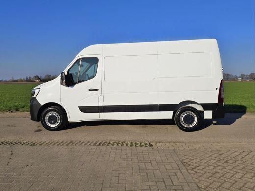 Renault Master T35 2.3 dCi L2 H2 - 150 PK - Euro 6 - Airco - Cruise Control ActivLease financial lease