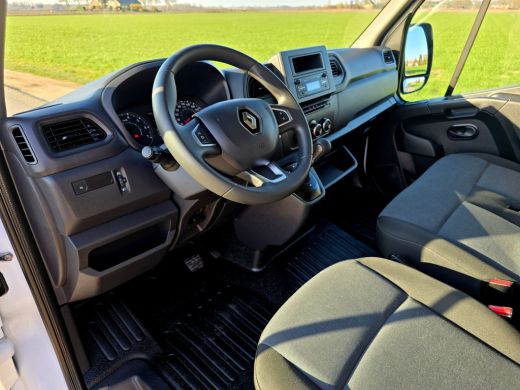 Renault Master T35 2.3 dCi L2 H2 - 150 PK - Euro 6 - Airco - Cruise Control ActivLease financial lease