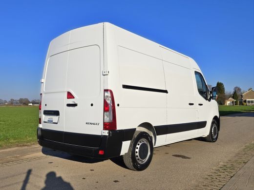 Renault Master T35 2.3 dCi L2 H2 - 150 PK - Euro 6 - Airco - Cruise Control ActivLease financial lease