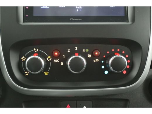 Renault Trafic 2.0 dCi 145PK L2H1 | DC | 6 Zits | Automaat | Airco | Cruise | Carplay | Trekhaak | Parkeersens. ActivLease financial lease