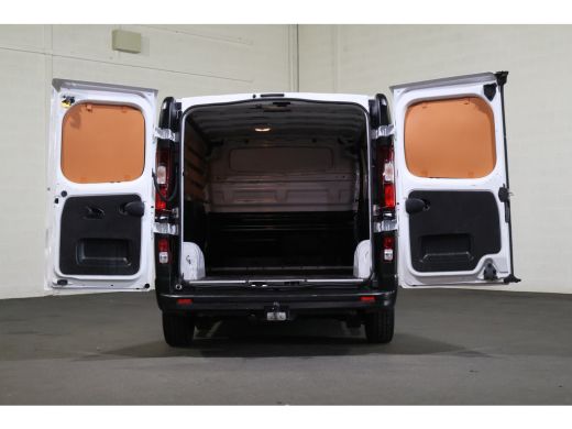 Renault Trafic 2.0 dCi L2 H1 120pk Airco Navigatie ActivLease financial lease