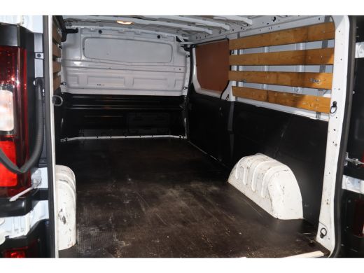 Renault Trafic 2.0 dCi L2 H1 120pk Airco Navigatie ActivLease financial lease