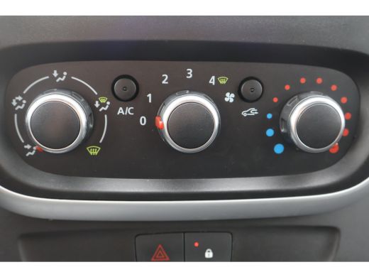 Renault Trafic 2.0 dCi L2 H1 120pk Airco Navigatie ActivLease financial lease