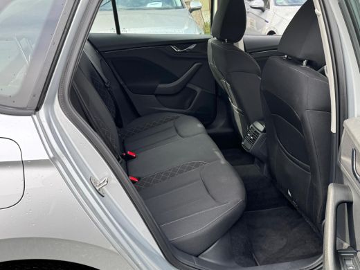 Skoda Kamiq TSI 110PK AMBITION CAMERA/CRUISE/CARPLAY ActivLease financial lease