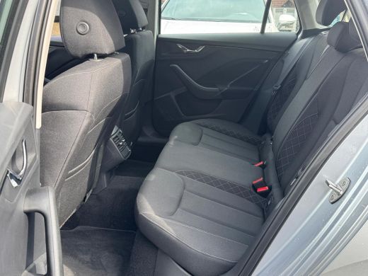 Skoda Kamiq TSI 110PK AMBITION CAMERA/CRUISE/CARPLAY ActivLease financial lease