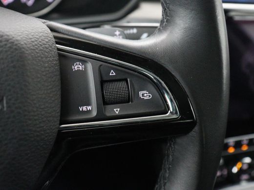 Skoda Superb 1.5 TSI Style Business | Panoramadak | Leder | Adaptive cruise | Stoelverwarming | Camera | Bi-Xe... ActivLease financial lease