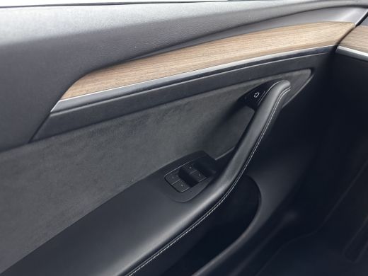 Tesla Model Y RWD 58 kWh [ 3-Fase-11kW ] {SOH-91%} (INCL-BTW) Aut. *PANO | LEATHER | AUTO-PILOT | NAVI-FULLMAP ... ActivLease financial lease