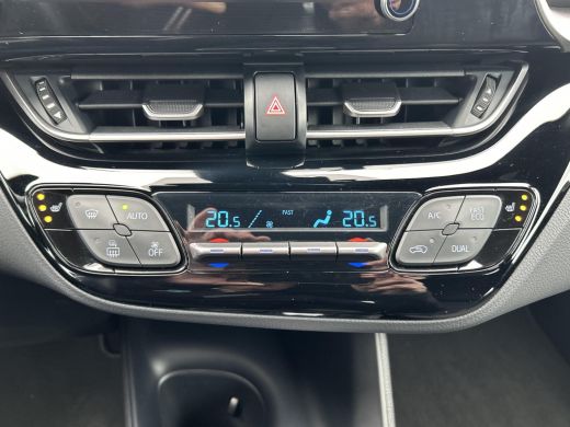 Toyota C-HR 1.8 Hybrid Active ActivLease financial lease