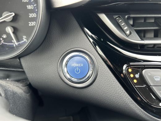 Toyota C-HR 1.8 Hybrid Active ActivLease financial lease