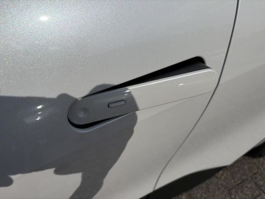 Toyota C-HR 2.0 Plug-in Hybrid 220 First Edition ActivLease financial lease