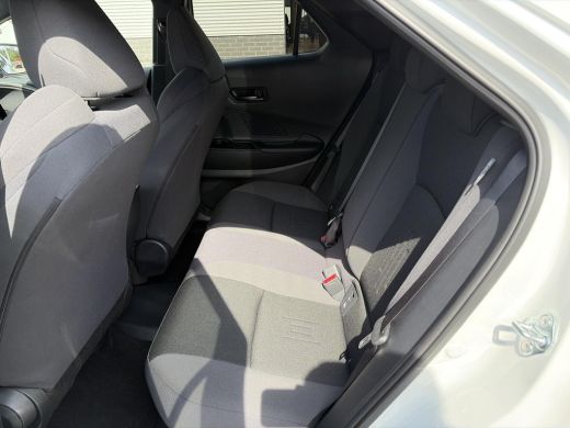 Toyota C-HR 2.0 Plug-in Hybrid 220 First Edition ActivLease financial lease