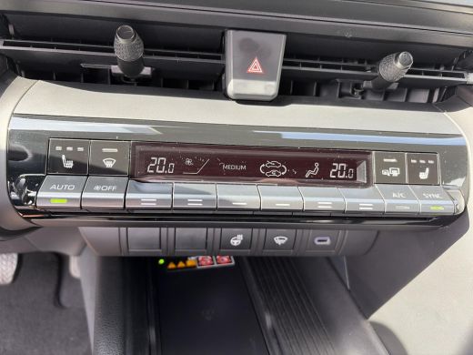 Toyota C-HR 2.0 Plug-in Hybrid 220 First Edition ActivLease financial lease