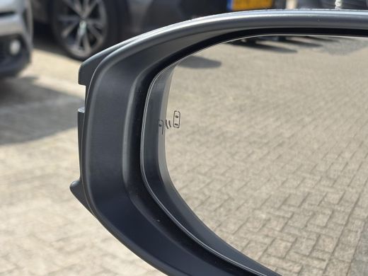 Toyota C-HR 2.0 Plug-in Hybrid 220 First Edition ActivLease financial lease