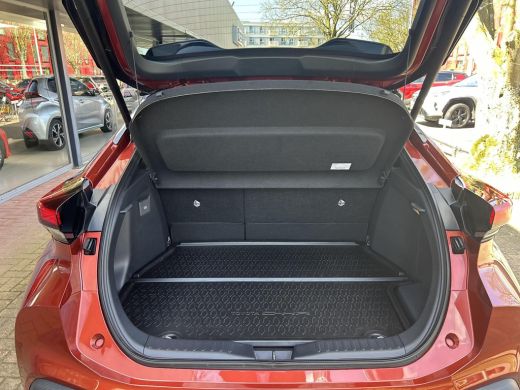 Toyota C-HR 2.0 Plug-in Hybrid 220 First Edition ActivLease financial lease