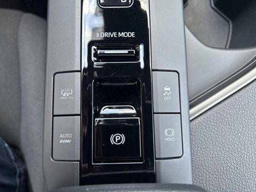 Toyota C-HR 2.0 Plug-in Hybrid 220 First Edition ActivLease financial lease