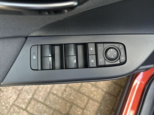 Toyota C-HR 2.0 Plug-in Hybrid 220 First Edition ActivLease financial lease