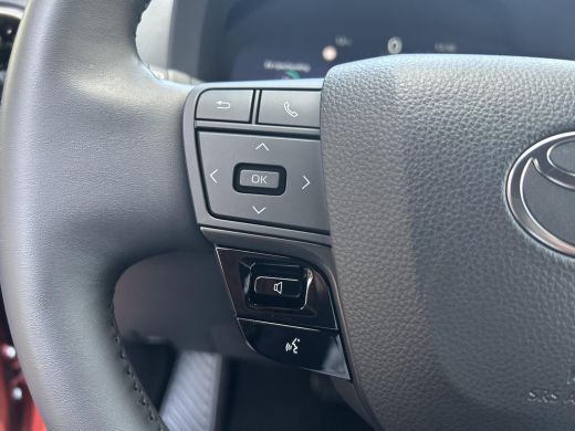 Toyota C-HR 2.0 Plug-in Hybrid 220 First Edition ActivLease financial lease