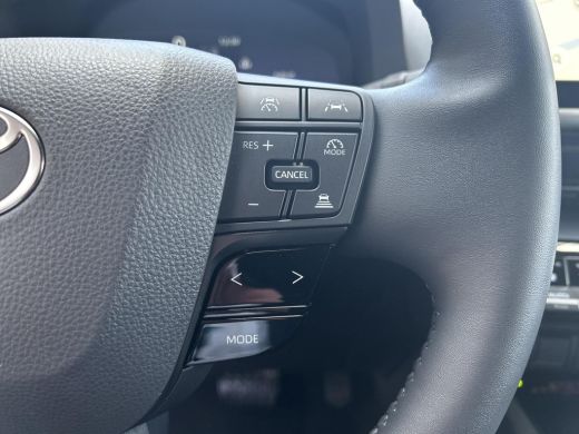 Toyota C-HR 2.0 Plug-in Hybrid 220 First Edition ActivLease financial lease