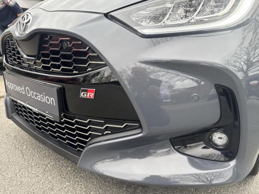 Toyota Yaris 1.5 Hybrid 130 GR SPORT PLUS PACK | 06-10141018 Voor meer informatie ActivLease financial lease