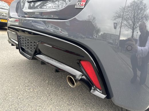 Toyota Yaris 1.5 Hybrid 130 GR SPORT PLUS PACK | 06-10141018 Voor meer informatie ActivLease financial lease