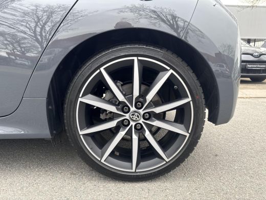 Toyota Yaris 1.5 Hybrid 130 GR SPORT PLUS PACK | 06-10141018 Voor meer informatie ActivLease financial lease