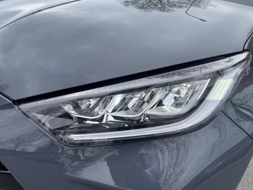 Toyota Yaris 1.5 Hybrid 130 GR SPORT PLUS PACK | 06-10141018 Voor meer informatie ActivLease financial lease