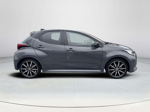 Toyota Yaris 1.5 Hybrid 130 GR SPORT PLUS PACK | 06-10141018 Voor meer informatie ActivLease financial lease
