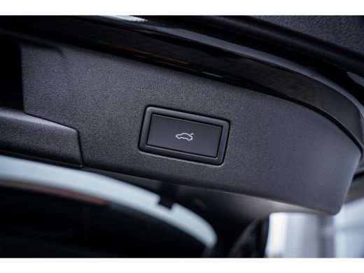 Volkswagen ID.4 Pro Limited Edition 77 kWh | Achteruitrijcamera | Elektrisch bedienbare achterklep met sensorstur... ActivLease financial lease