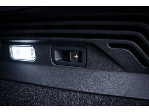 Volkswagen ID.4 Pro Limited Edition 77 kWh | Achteruitrijcamera | Elektrisch bedienbare achterklep met sensorstur... ActivLease financial lease