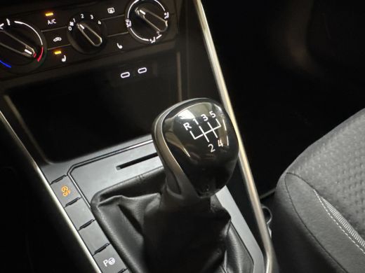 Volkswagen Polo TSI 95PK LIFE BUSINESS VIRTUAL/PDC/ACC/STOELVERW. ActivLease financial lease