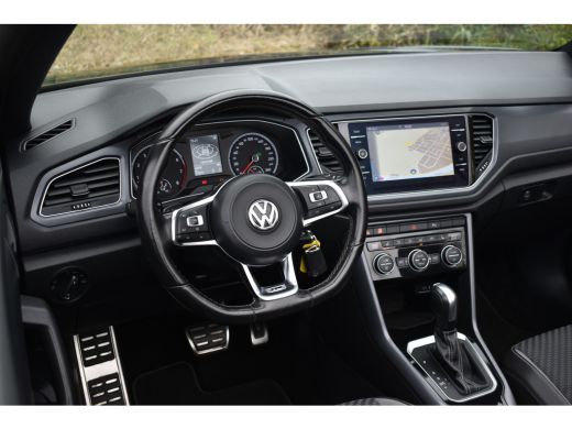 Volkswagen T-Roc 1.5 TSI 150PK DSG R-LINE SPORT/PDC/NAVI ActivLease financial lease