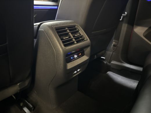 Volkswagen Tiguan 1.5 eTSI 150PK DSG LIFE GOAL IQ.LIGHT/360&deg;CAMERA/TREKHAAK,FABRIEKS GARANTIE ActivLease financial lease