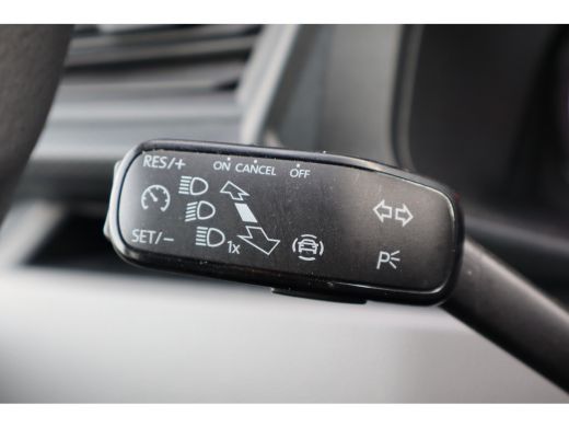 Volkswagen Transporter 150 Pk 7-DSG Dubbele Cabine | Navigatie | 150 pk DSG | Verwarmbare Voorruit | 17" Lichtmetaal ActivLease financial lease